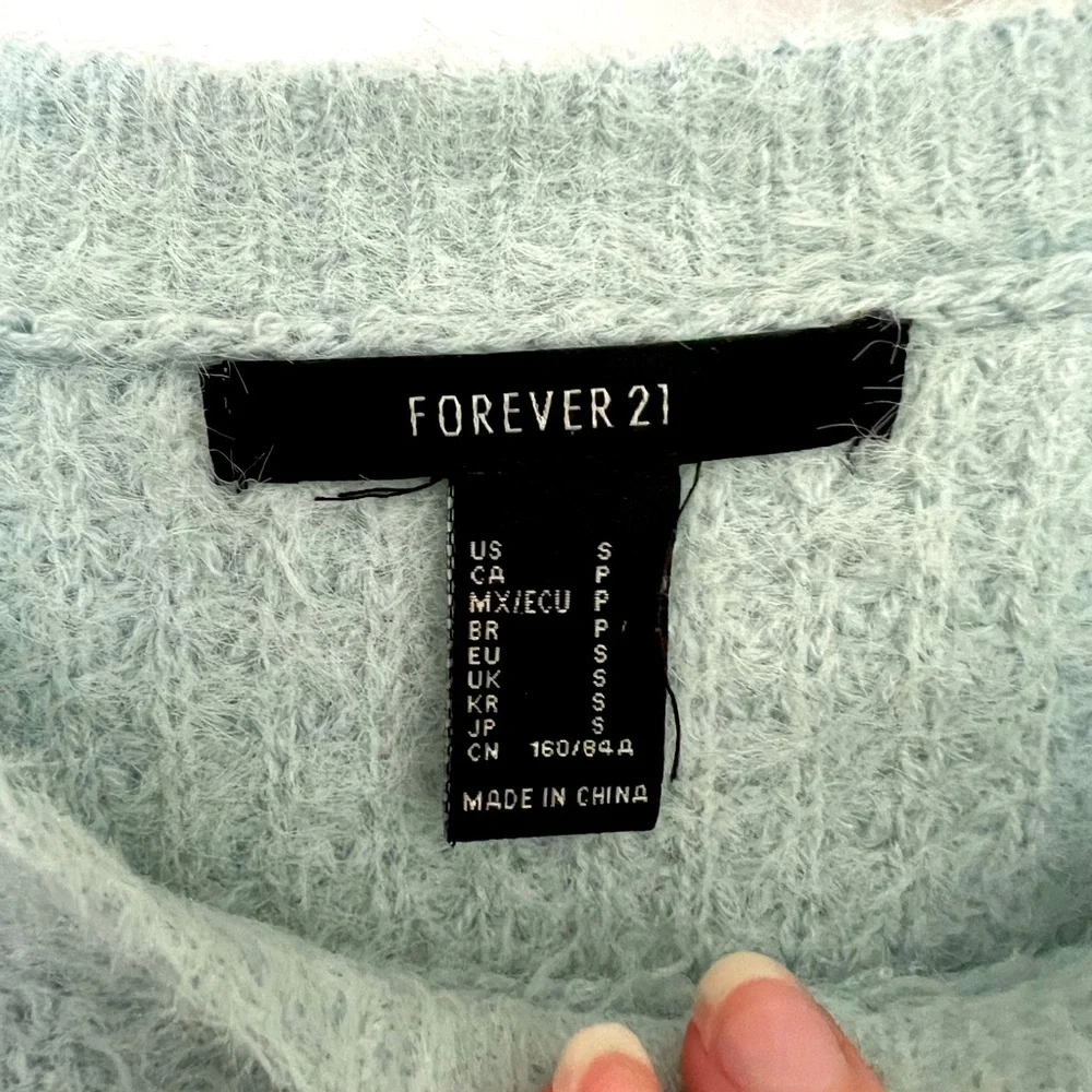 CLEARANCE Women’s Light Blue Fuzzy Sweater! - Picture 3 of 5